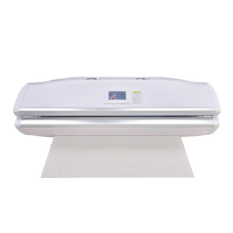 Premium Red Light Therapy Lamps for Tanning Beds: The Complete MAIKONG Guide 8 Red light therapy lamp emitting therapeutic red wavelengths in a tanning bed setup